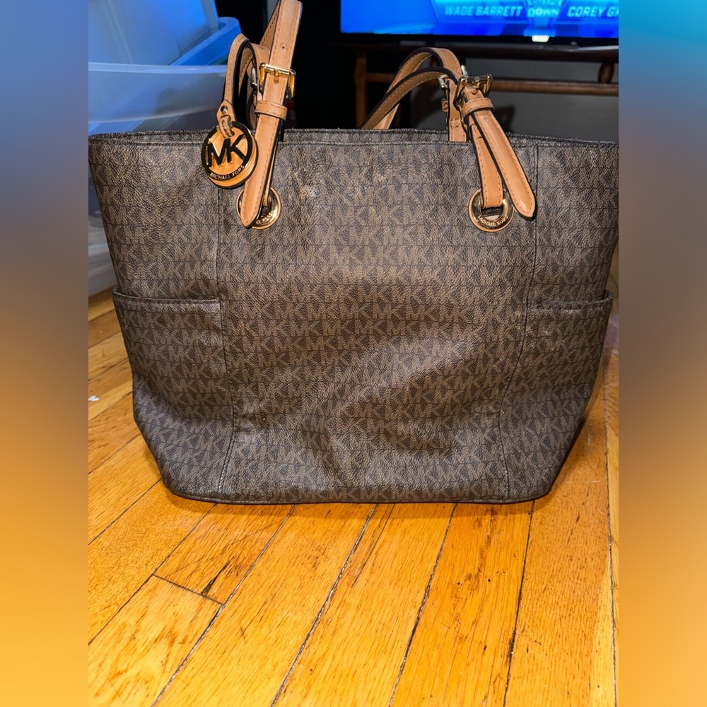 Michael Kors Signature Jet Set Logo East West Tote, Large Brown Handbag - Picture 2 of 6